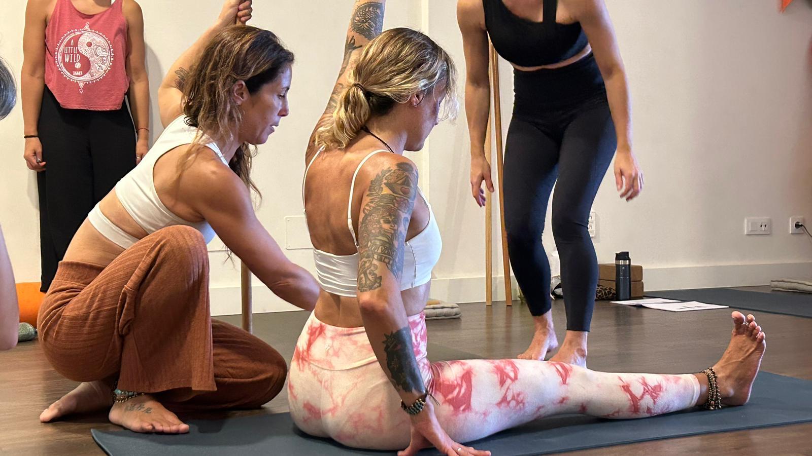Formación de Profesores de Yoga · Amaryyo